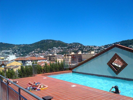 アパートホテルADAGIOの屋上のプールです。